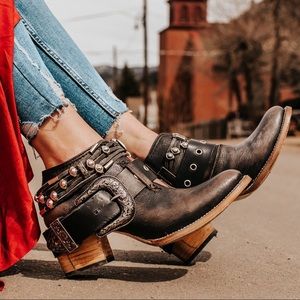 Freebird Saloon Boot